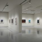 Sala di un museo con opere esposte sulle pareti; fotografia illustrativa del tema accessibilit&agrave; culturale, non del Museo Omero.
